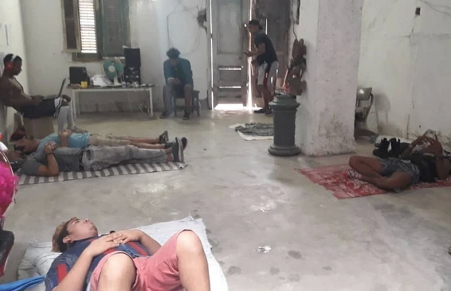 Huelguistas de hambre en La Habana por Denis Solís. La foto es publicada por el sitio web de Vice, el portal de investigación periodística