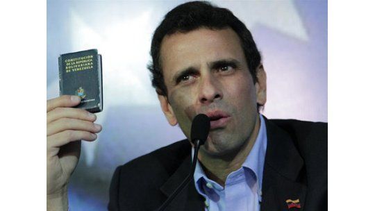 Capriles aceptó ser candidato y cuestionó la verdad sobre Chávez