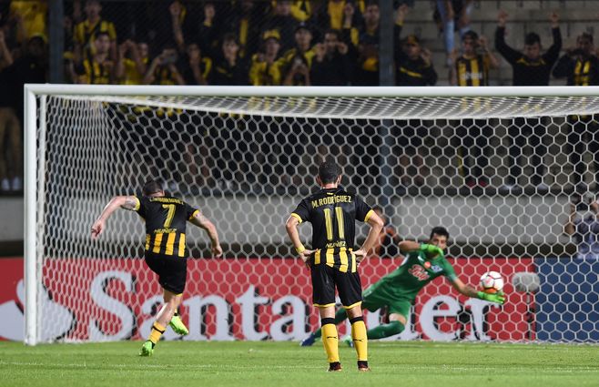 Cebolla Rodríguez gol Peñarol vs Libertad de Parguay