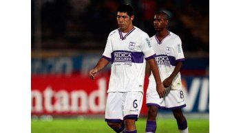 Defensor ganó, pero no le alcanzó y se despidió de la Copa
