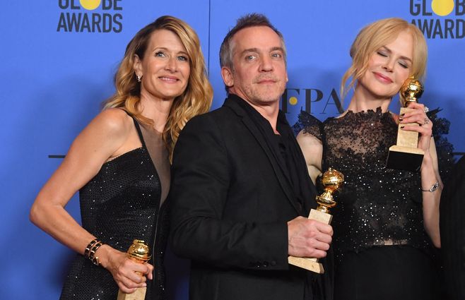 Recibiendo premios mmy junto a Laura Dern y Nicole Kidman en 2018