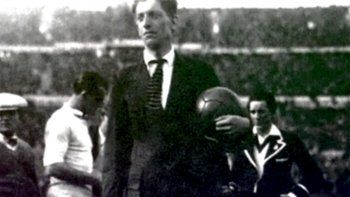 Subrayado | 8 HISTORIAS MUNDIALISTAS 5 - HOMBRES DE NEGRO.mp4