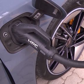 Pagarán Imesi los vehículos eléctricos con un precio aproximado de venta al público por encima de 30.000 dólares Pagarán Imesi los vehículos eléctricos con un precio aproximado de venta al público por encima de 30.000 dólares