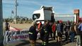 sindicato de transportistas se moviliza y hace cortes en la entrada de los camiones al puerto de montevideo sindicato de transportistas se moviliza y hace cortes en la entrada de los camiones al puerto de montevideo