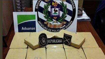 ex policia carcelario detenido con 12 kilos de cocaina en un omnibus