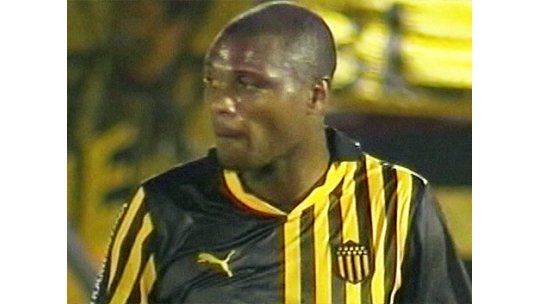 Zalayeta se lesionó y no estará este domingo ante Vélez