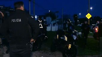 dos vecinos discutieron, uno tomo un machete y sufrieron heridas graves; se encuentran internados