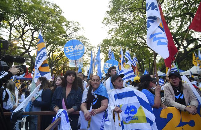 Militantes en acto de la Coalición. Foto: Foco UY