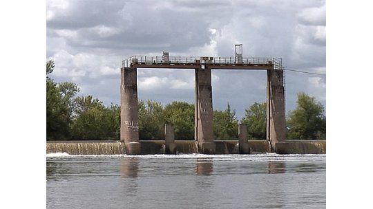 Ejército ya conformó grupos para intervenir en Río Santa Lucía