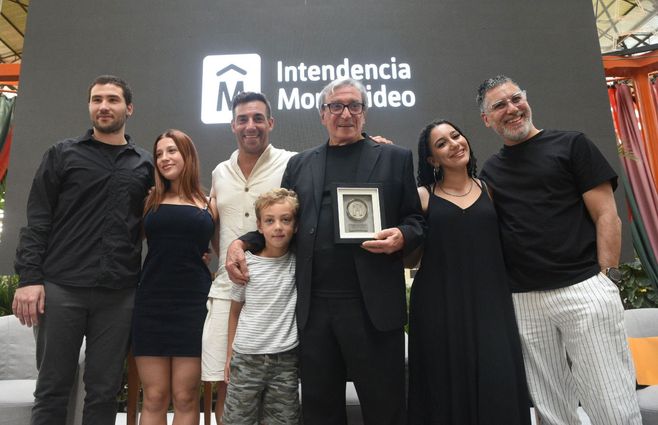 Cacho-de-la-Cruz-ciudadano-ilustre.jpg