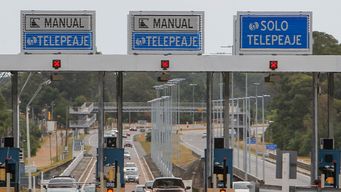 delincuentes le robaron sus armas a dos guardias de seguridad en un peaje