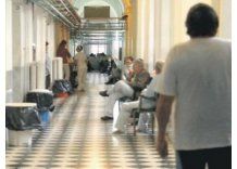 Hospital Maciel: ratifican a director pero intervienen gestión