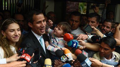 juan guaido denuncia un intento de intimidacion y amenazas a su familia