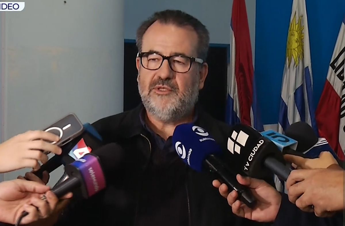 Director de Secundaria plantea "reflexión interna en cada centro" tras amenazas en liceos y "no tratar como cuestión punitiva"