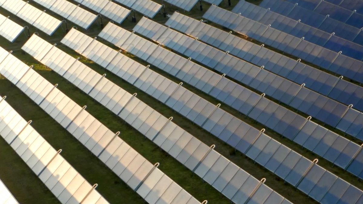 Tras enviar 15 toneladas de leche en polvo, Cancillería analiza donar paneles solares a Cuba