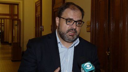 Senador Charles Carrera (FA) critic&oacute; proyecto de ley de urgente consideraci&oacute;n