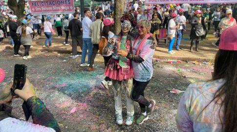 Galería de fotos: más de 600 médicos recién recibidos festejan en el Clínicas y en el parque Batlle