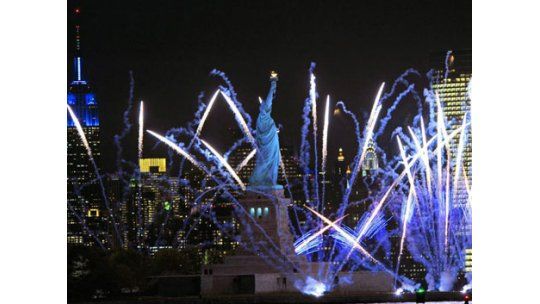Fiesta de luces: la Estatua de la Libertad festejó sus 125 años