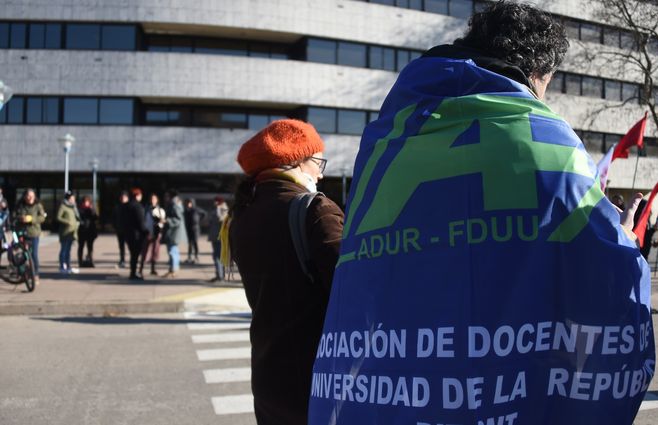 Manifestaciones udelar parlamento dante fernandez foco uy (2).jpeg