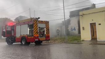 un hombre de 53 anos esta grave en cti tras el incendio en una vivienda en la ciudad de melo
