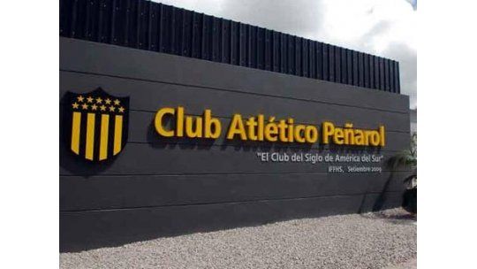 Peñarol ofrece a Juan Ahunchain la coordinación de juveniles