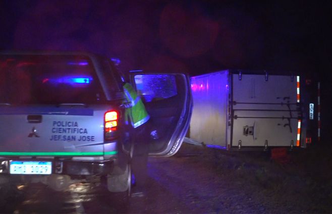 policia-cientifica-san-josé-accidente-camion.jpg