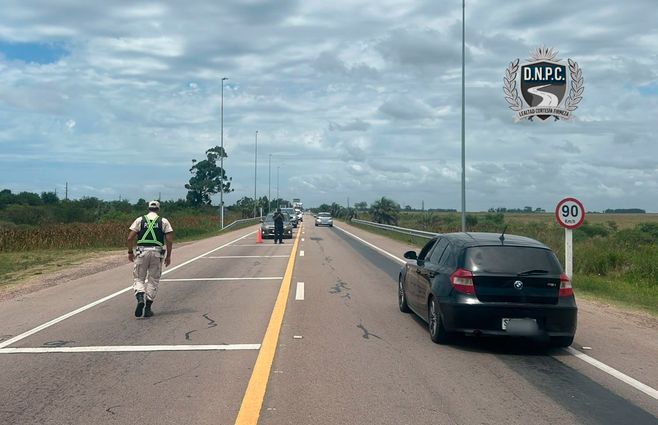 fotocaminera-policia-caminera-ruta-9-ingreso-a-chuy-rotonda