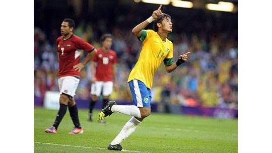 Brasil debutó con trabajosa victoria 3-2 ante Egipto