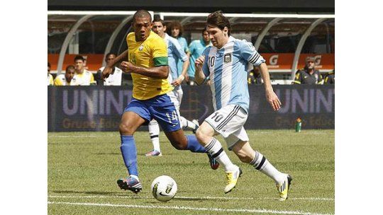 Argentina le ganó 4 a 3 a Brasil en emocionante amistoso