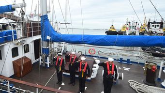 partio en mision oficial el buque escuela capitan miranda y el presidente orsi encabezo la despedida
