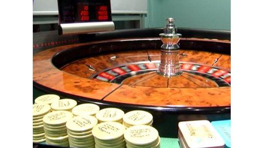 Robaron fichas de casinos y ahora la Policía los espera
