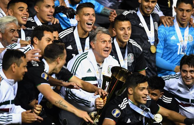Martino, un bielsista de la primera hora, venía de conquistar títulos en la liga de Estados Unidos y ahora consiguió buenos resultados con la selección mexicana.&nbsp;
