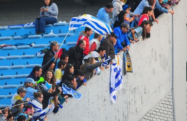 Foto: FocoUy,archivo. Hinchada de Uruguay.