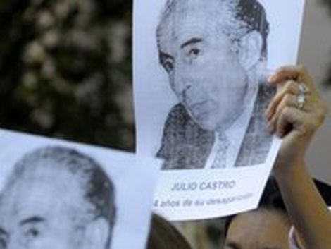 Escrache al policía que secuestró al maestro Julio Castro en 1977