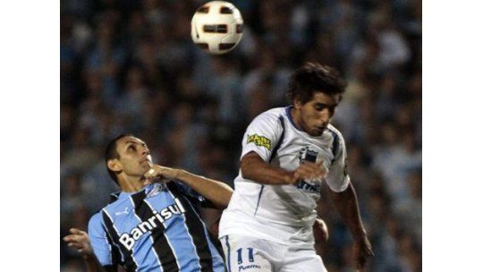 El delantero de River Maureen Franco noqueó a un compañero