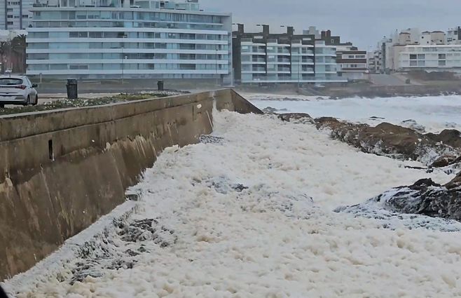 espuma-tormenta-chango-figueredo.jpg