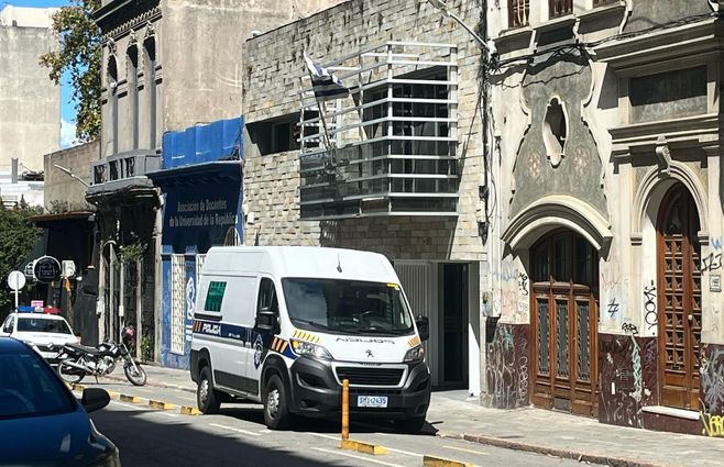 policia-enrique-rodo-y-frugoni-comedor-udelar-accidente-laboral.jpg