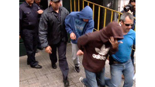 Dos hinchas de Nacional procesados por agresión a policías
