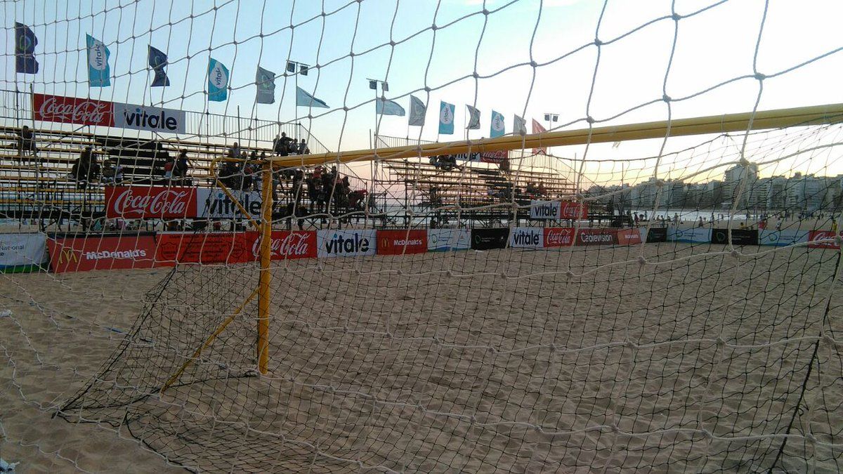 Estadio de fútbol playa de Pocitos