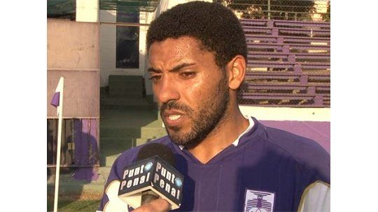 Defensor ganó y sigue como único líder del Clausura