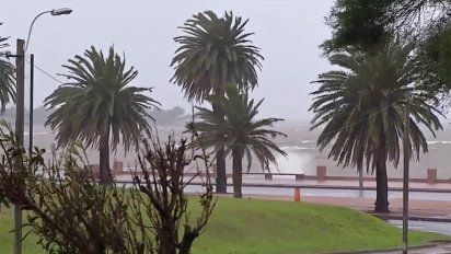 inumet extendio la alerta naranja y amarilla por vientos muy fuertes hasta las 00:30