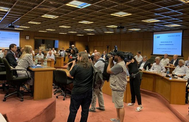 Foto: Beatriz Argimón reunida con legisladores electos del Partido Nacional.