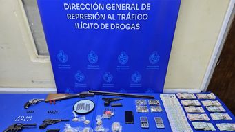 once personas fueron detenidas en una operacion en bocas de drogas en la teja; hay tres menores