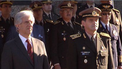 vazquez asegura que el ejercito no esta detras del documento critico con el gobierno