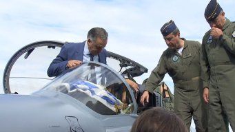 La Fuerza Aérea presentó los nuevos Super Tucano con presencia del presidente Yamandú Orsi.