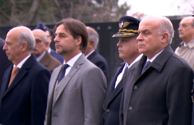 Lacalle-Pou-acto-aviación-militar-agosto-10.jpg