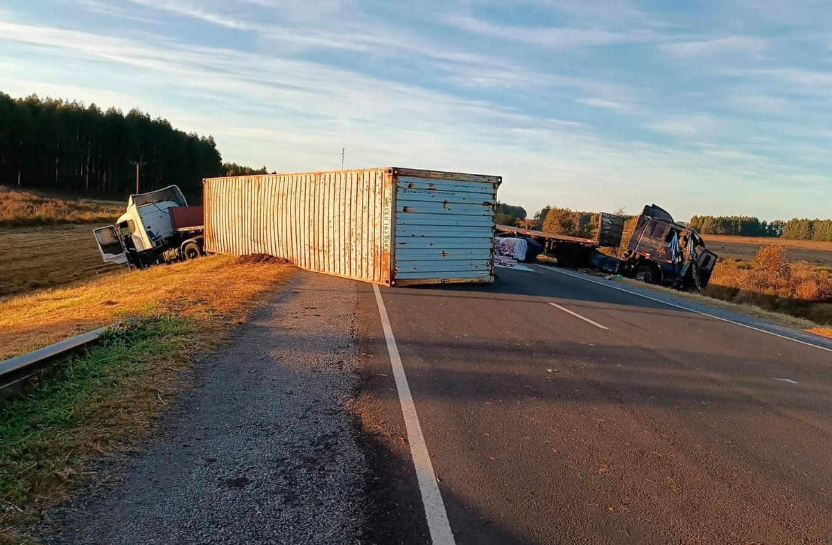 Foto: Policía Caminera. Ruta 3 cortada en el kilómetro 266, Río Negro. Foto: Policía Caminera. Ruta 3 cortada en el kilómetro 266, Río Negro.