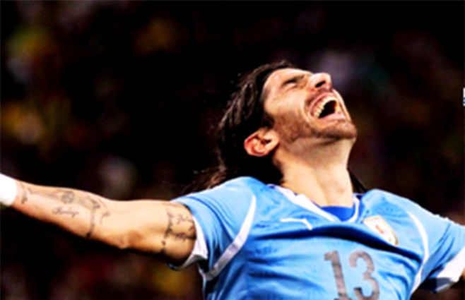Loco-Abreu-Uruguay-Ghana.jpg