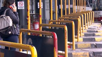 feriado: transporte suburbano funciona este lunes en un 70% de los servicios de un dia habitual