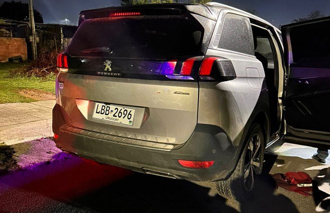 Foto cedida a Subrayado. Camioneta recuperada. 